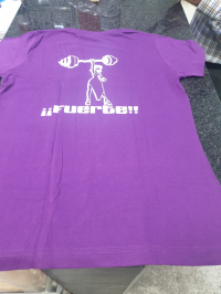 Camiseta púrpura
